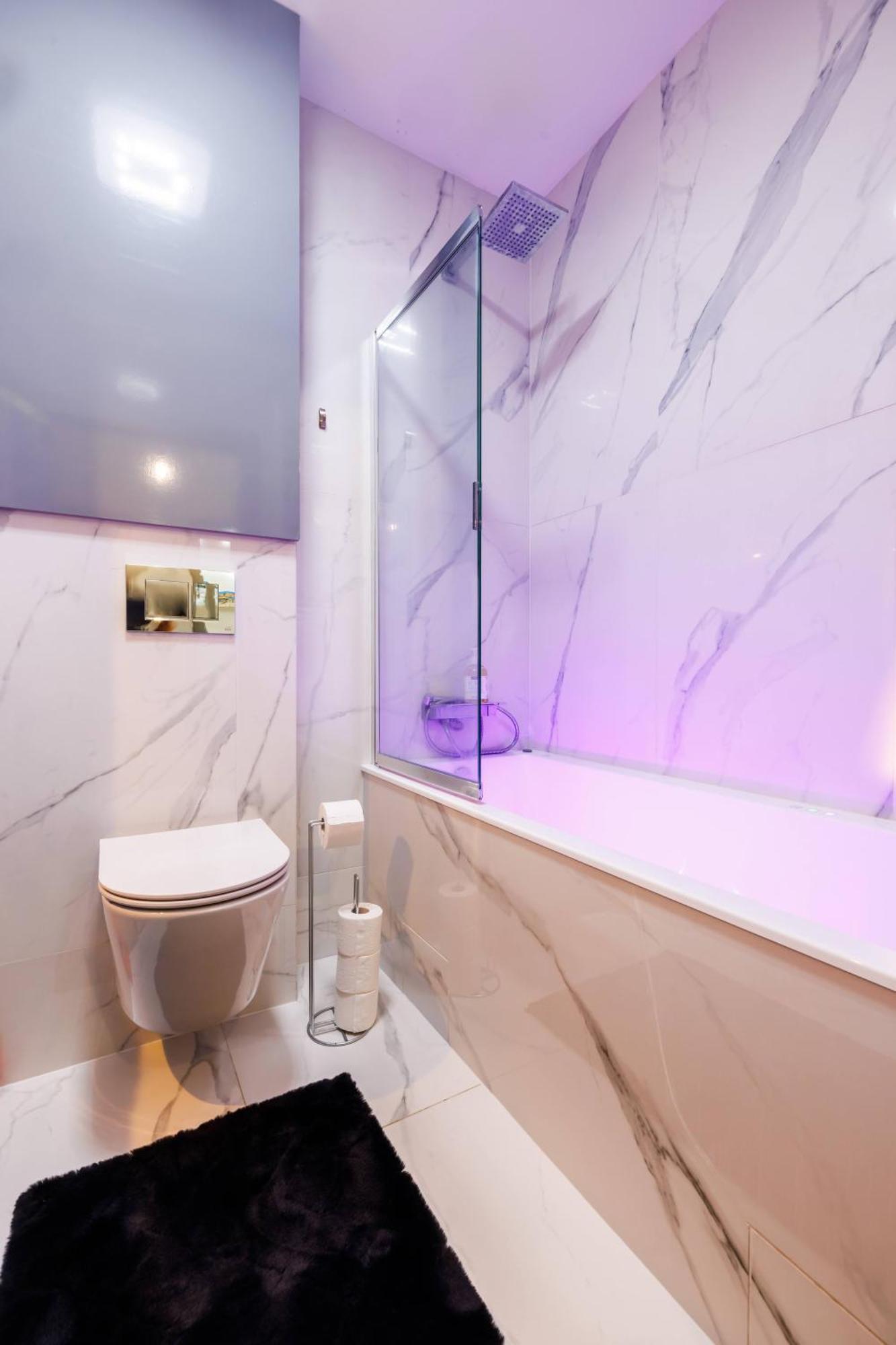 Luxury Apartment With Spa Bath- City Centre, Free Parking Rzeszów Eksteriør billede