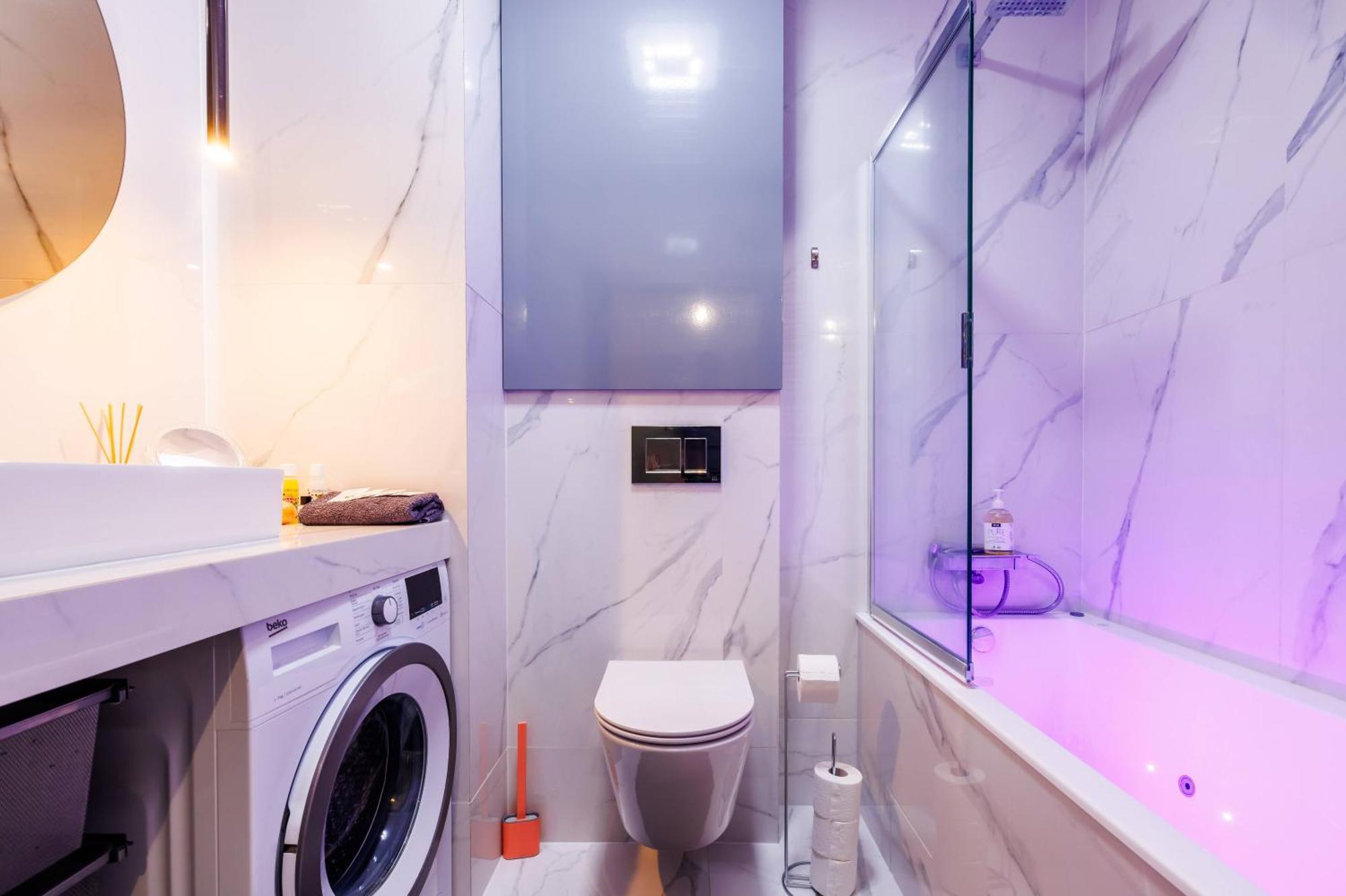 Luxury Apartment With Spa Bath- City Centre, Free Parking Rzeszów Eksteriør billede