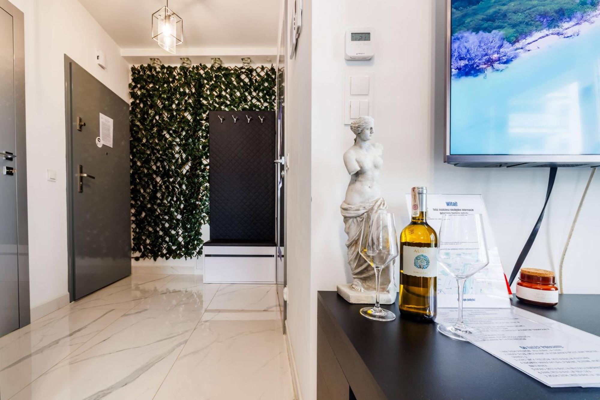 Luxury Apartment With Spa Bath- City Centre, Free Parking Rzeszów Eksteriør billede